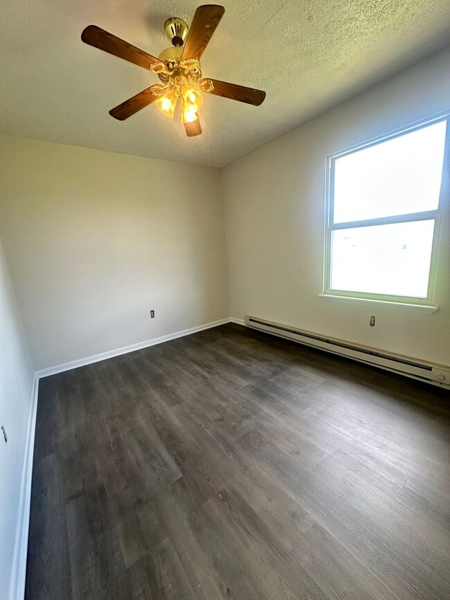 Photo - Apartment for Rent in Broadway