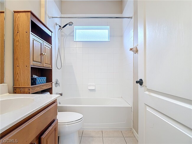 Building Photo - 2798 Via Piazza Loop