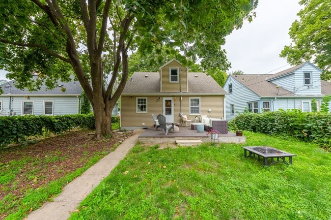 Photo - Lovely 3 Bedroom Home in Minneapolis
