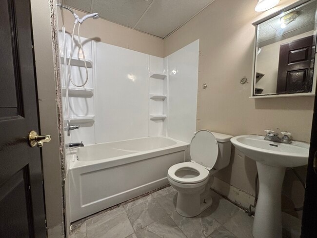 Photo - 2 Bedroom 1 Bathroom Apartement Unit 2