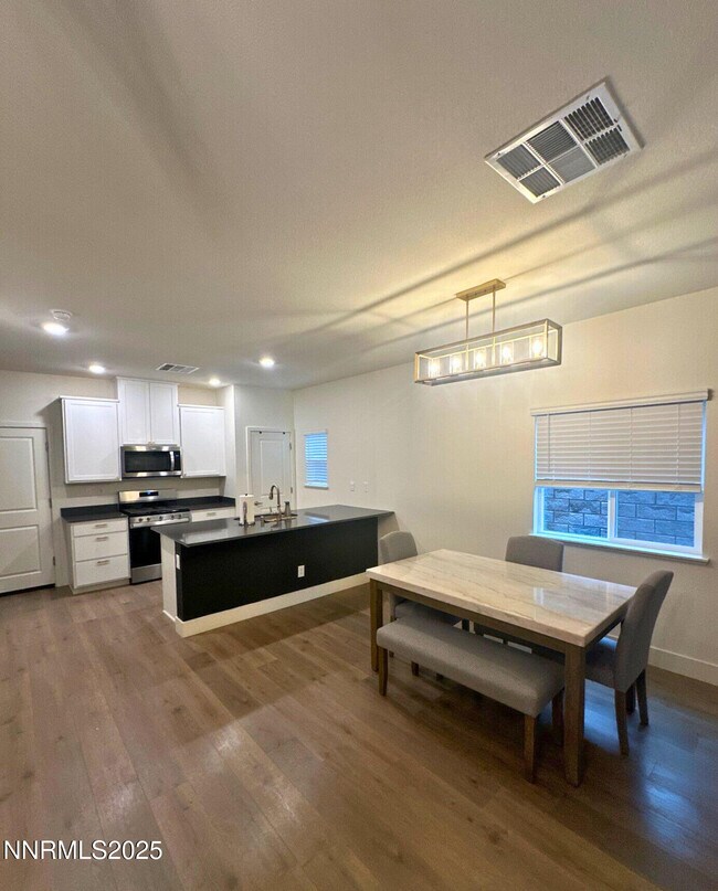 Photo - 1243 Cedarhaven Ct