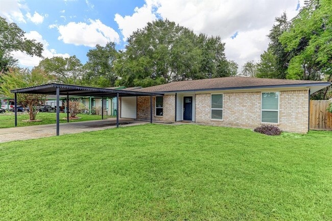 Photo - 1530 W Donovan St House