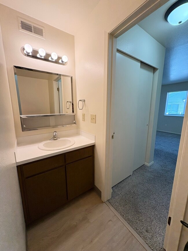 Country Crossing Apartments