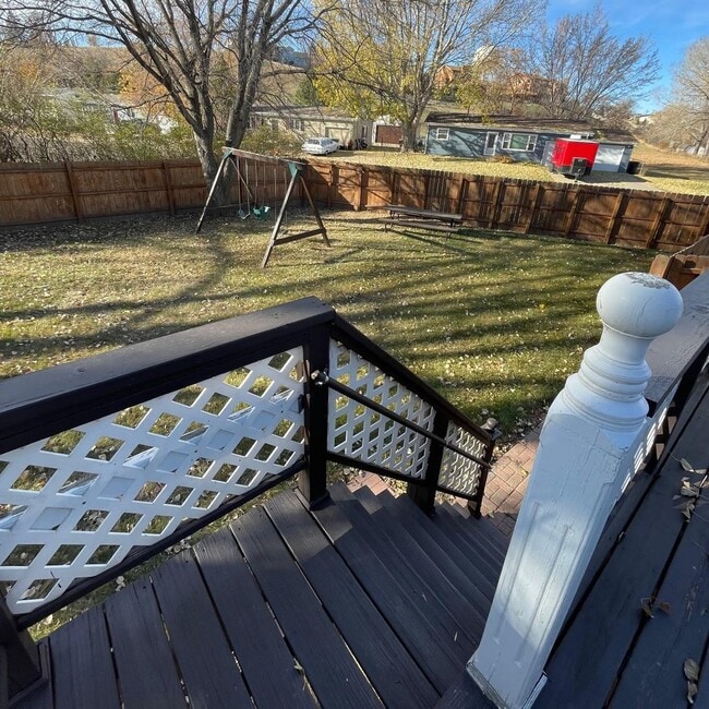 Charming Home w/ Spacious, Fenced yard - Charming Home w/ Spacious, Fenced yard