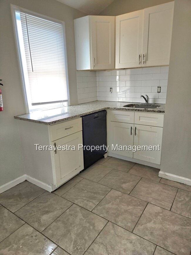 Building Photo - 508 S 2nd St Unit 3/C Rental