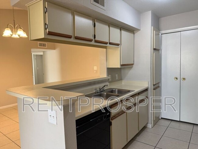 Photo - 5545 Devonbriar Way Unit I202