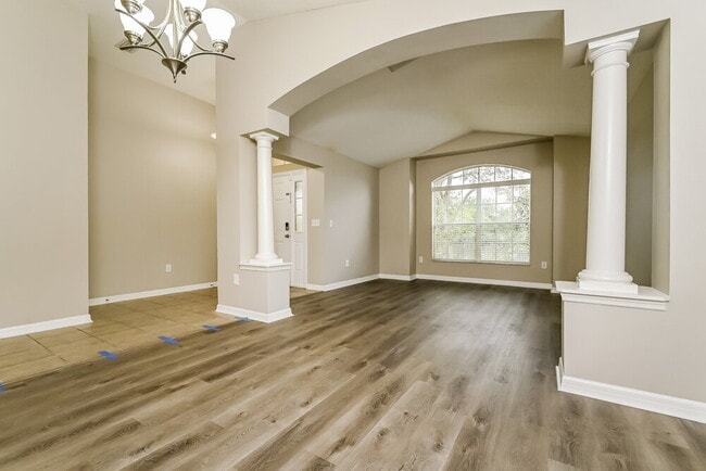 Photo - 315 Delwood Breck St