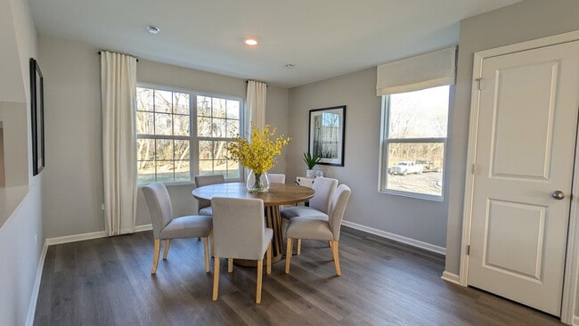 Photo - 1392 Foxglove Dr