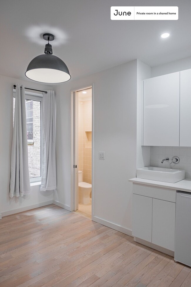 Photo - Room in Shared 4 bed/4 bath home Unit D