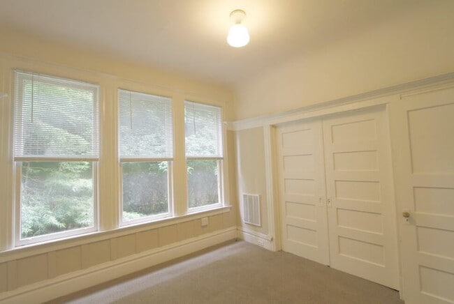 1346 Pine