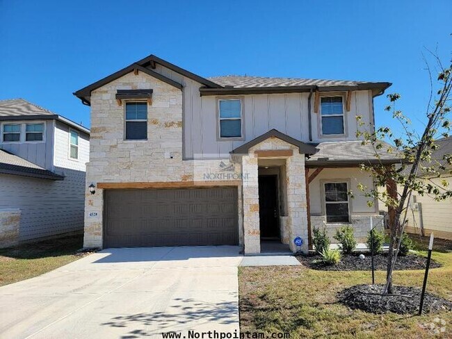 Building Photo - 4 Bedroom Home on West Side For Rent!
