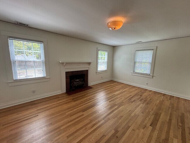 Photo - Charming 2 Bedroom 1 Bath House