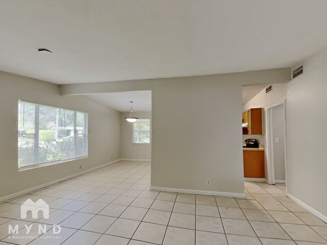 Photo - 7045 Rollo Rd