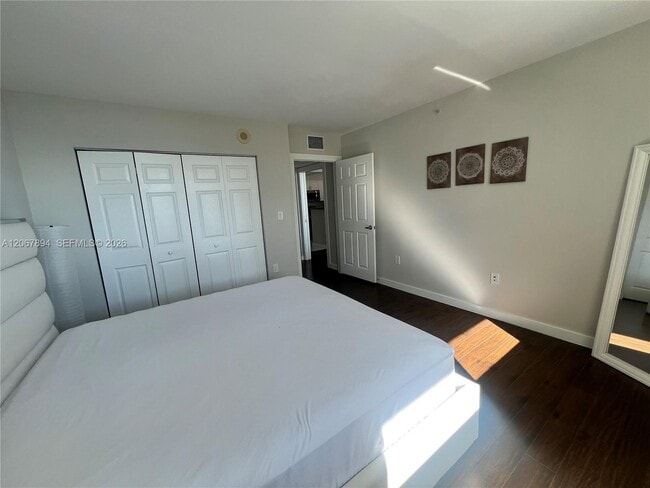 Photo - 1155 Brickell Bay Dr Unit 1607