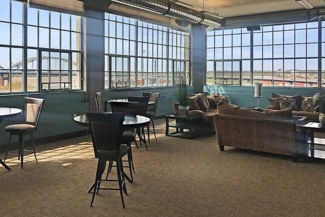 Photo - RIVERWALK LOFTS