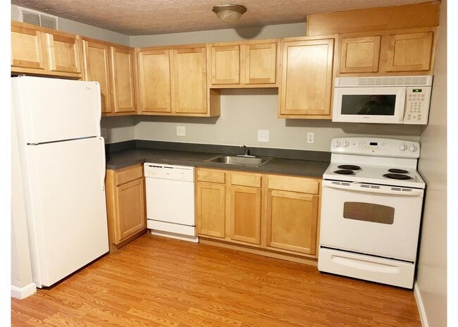 Building Photo - 525 Lowell Ave Unit 525-07