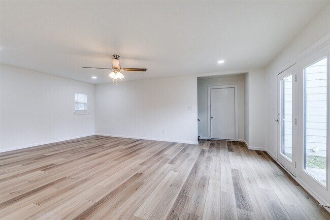 Photo - 2917 Dale Dr