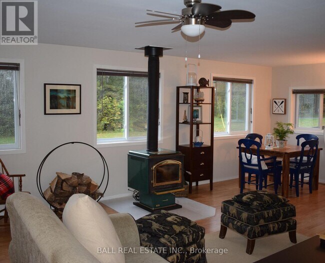 Photo - 86 Renwick Rd