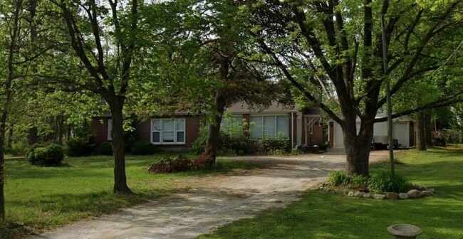 Building Photo - 2910 Mexico Gravel Rd Rental