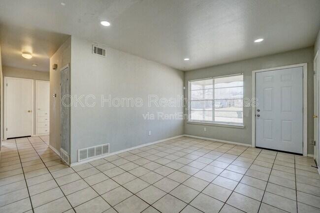 1616 McGregor Dr