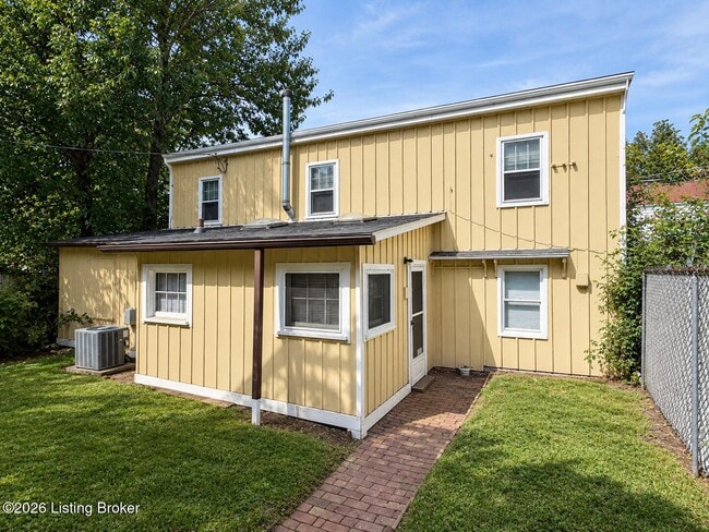1325 Morton Ave Unit 3