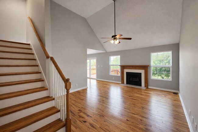 Photo - $1795 - 3 Beds 2 Baths + Bonus Room