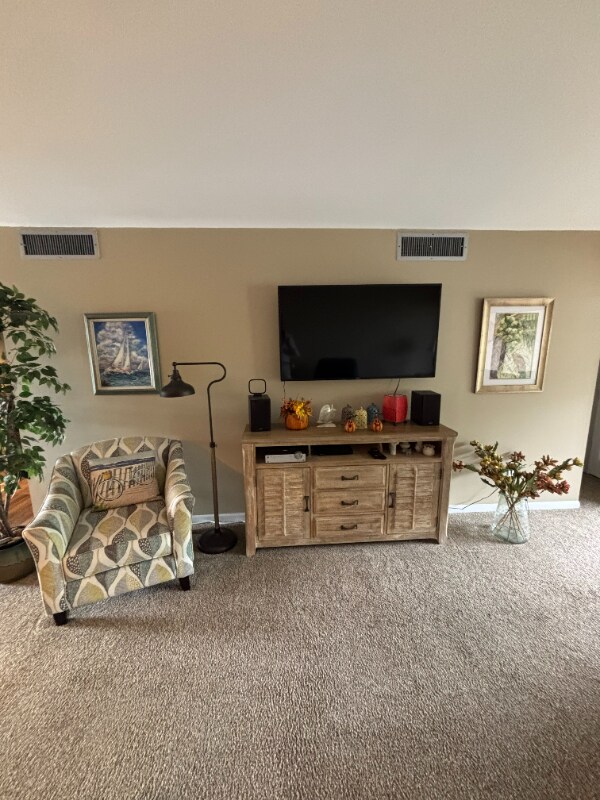 Photo - 1600 NE Dixie Hwy Unidad 9-204