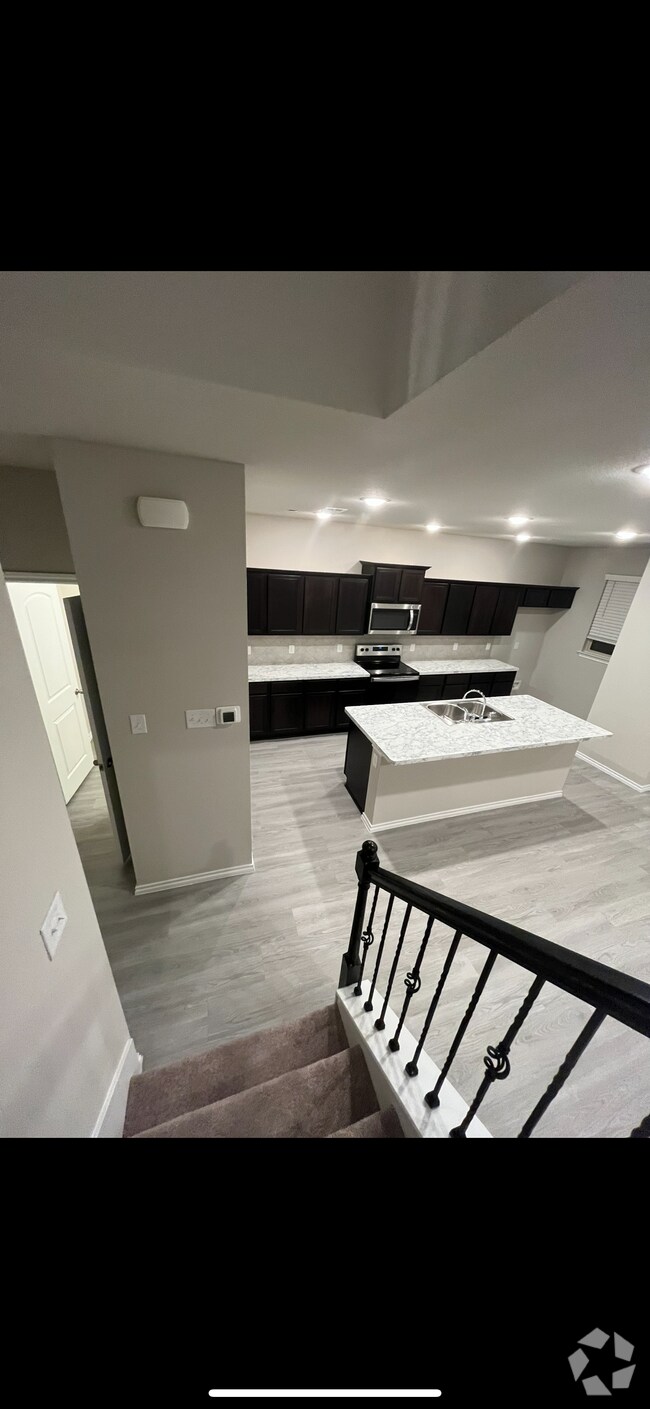 Building Photo - 2312 Davenport Dr Rental