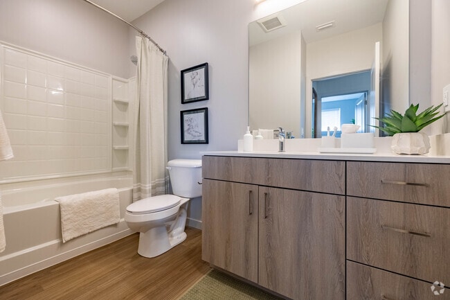 Bathroom 1BR, 1BA - 669SF