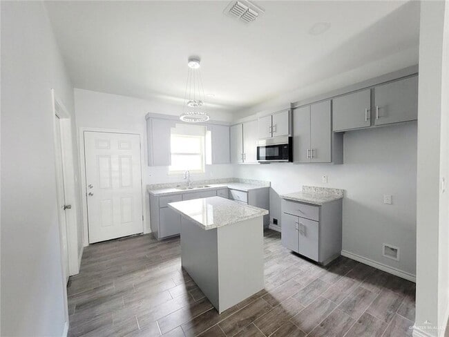 Photo - 2808 Rosemary Dr Unidad 1