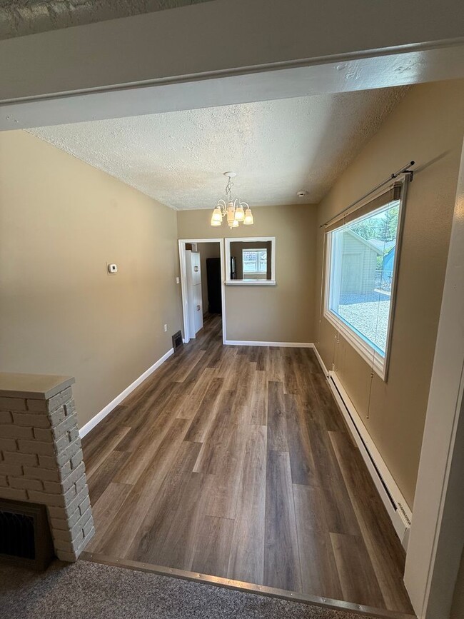 532 Parkhill Dr