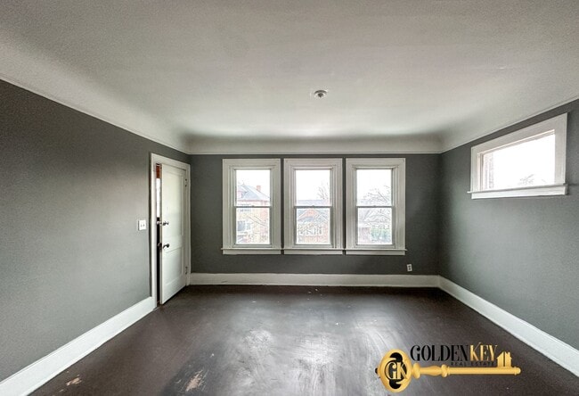 Photo - 2732-2734 Clements Unidad Upper