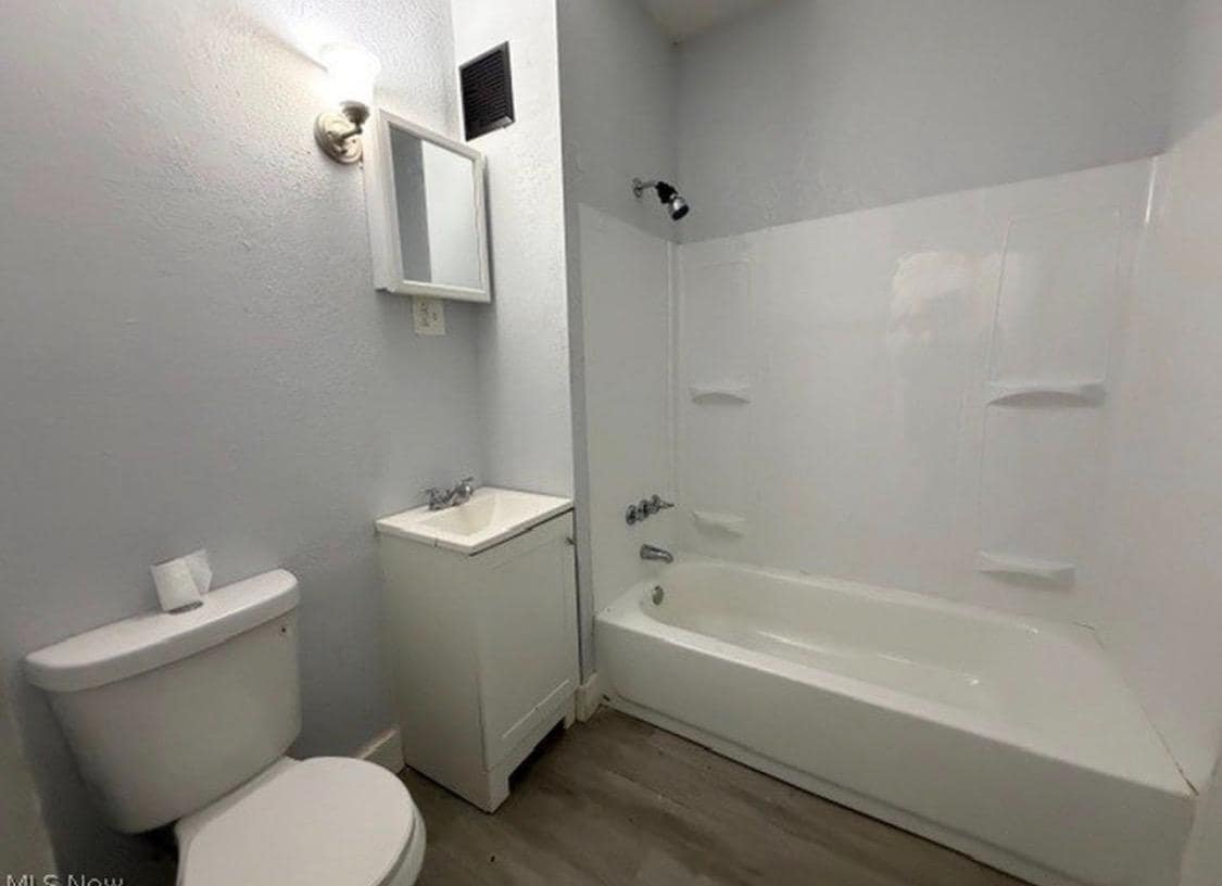 Photo - 3641 E 147th St