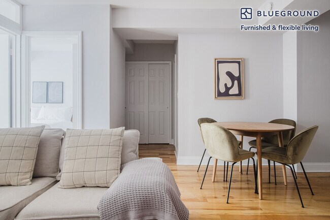 Photo - 301 E 47th St Unidad FL15-ID1735