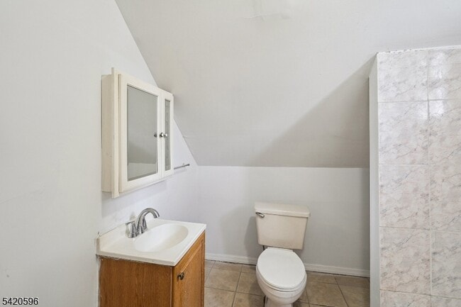 904 2nd Ave Unit 2