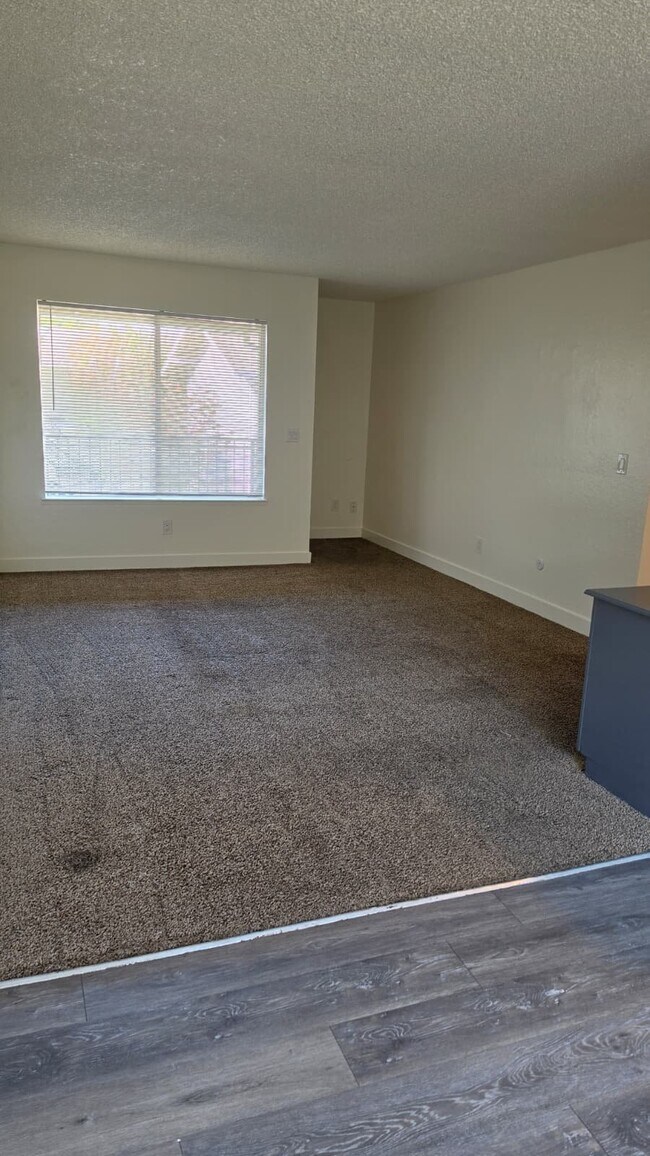 4263 N Bengston Ave Unidad 201