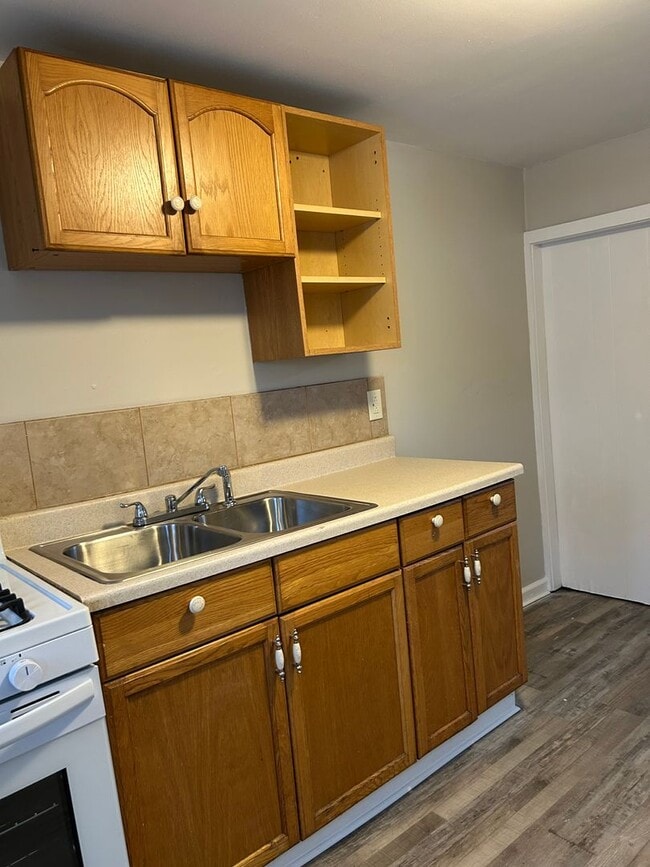 Photo - 9-11 N 4th St. Unidad 11