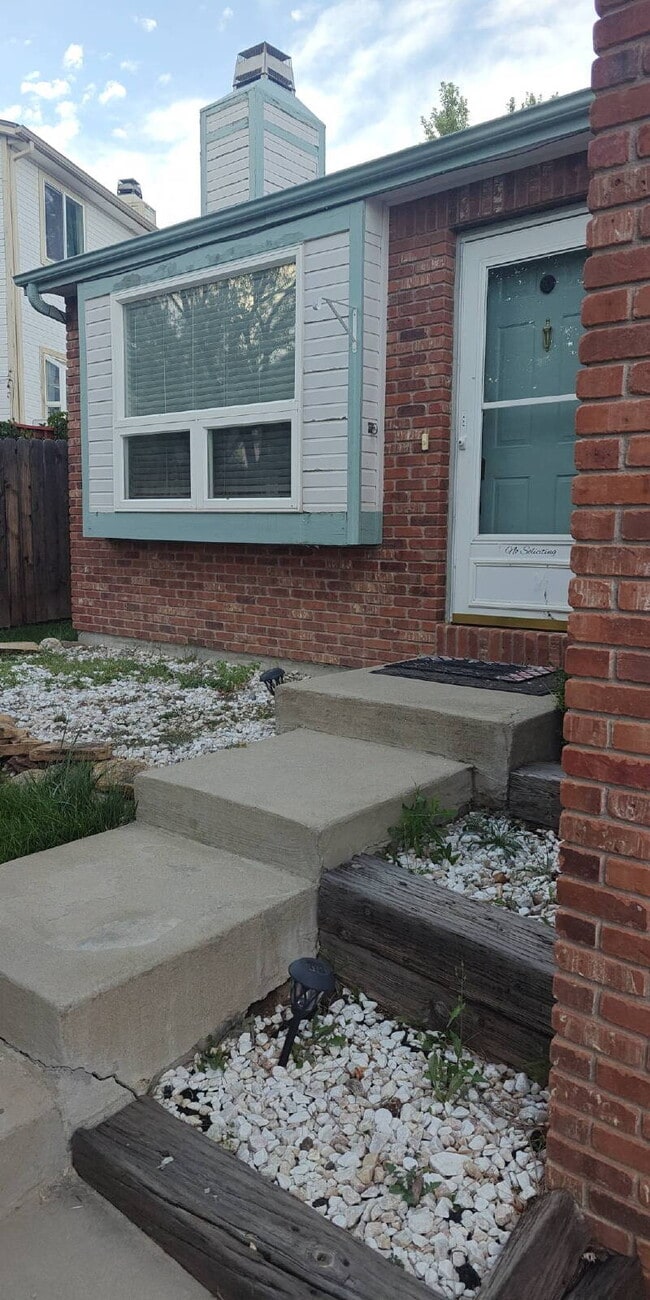 Building Photo - Westside White Buffalo