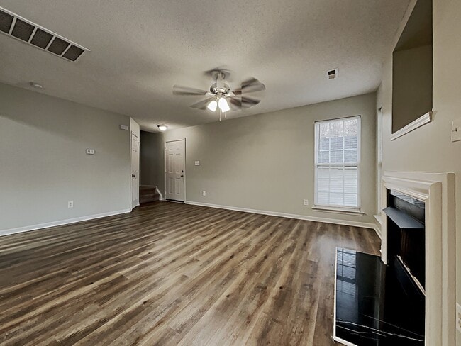 Photo - 9017 Shenington Pl