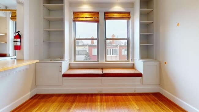 Photo - Historic Capitol Hill One Bedroom W/Open Floor Plan & Fireplace