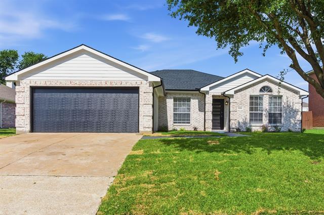 Building Photo - 1006 Lake Dallas Dr