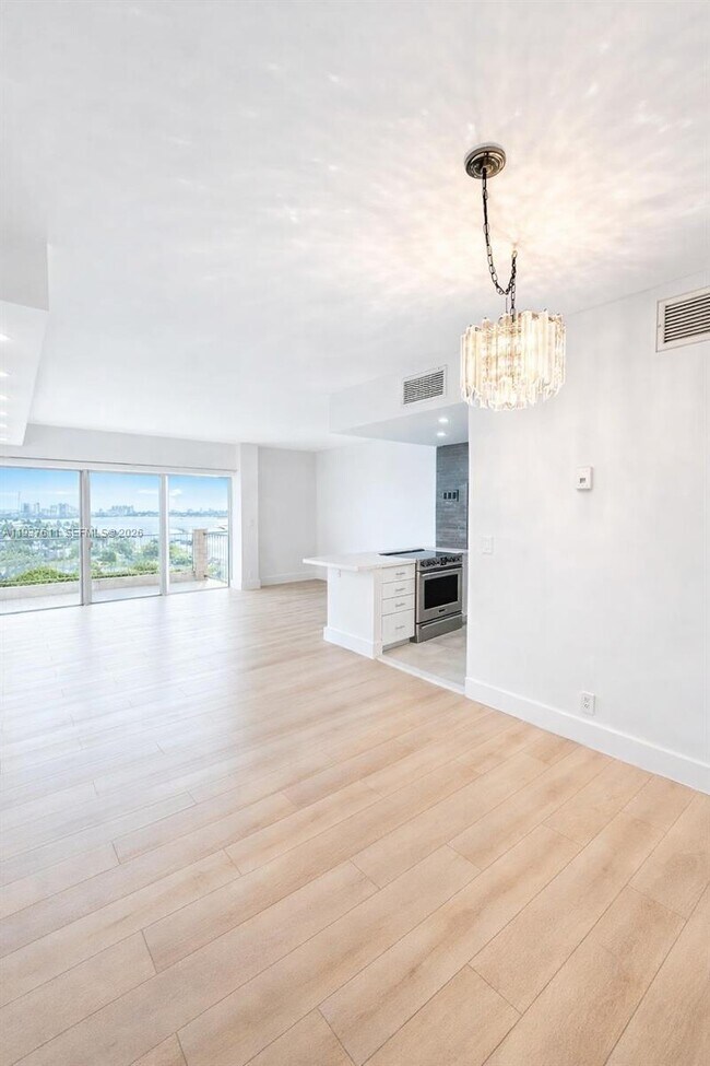 Photo - 880 NE 69th St Unidad 8M