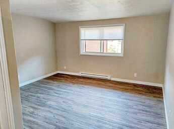 Photo - Elmira Apartments