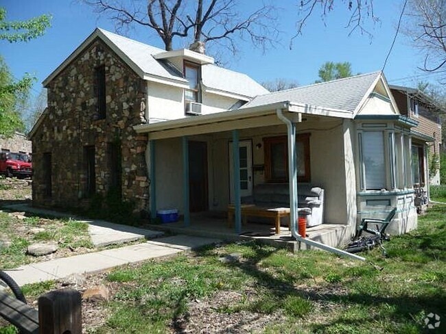 Building Photo - Bright Studio Apartment in Downtown Golden... Unit 715 Arapahoe St  B