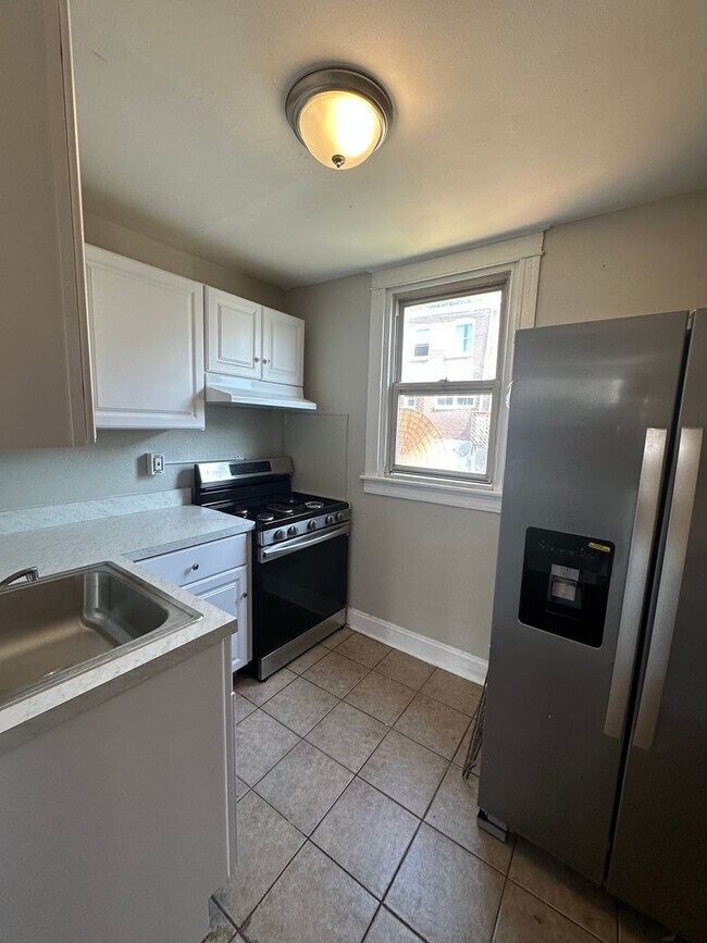 Photo - Beautiful 2 Bed/ 2 Full bath for rent with Finished basement.
