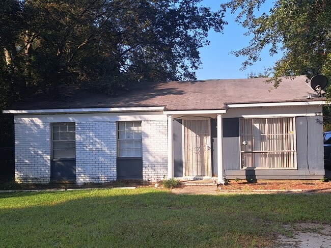 Building Photo - 2986 Walmar Dr