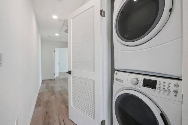 Photo - The Lex @ 4522 Lexington