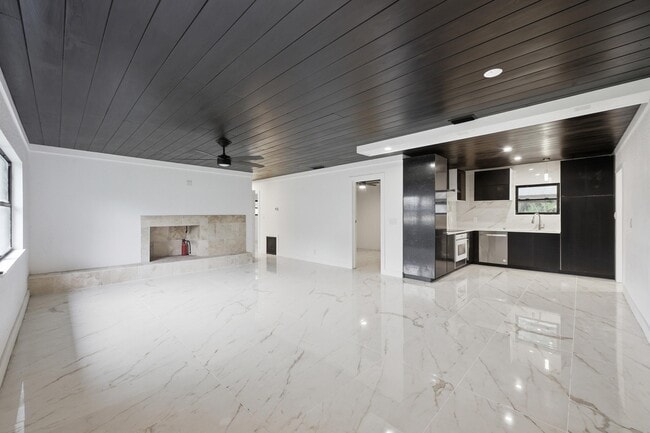 Photo - 2529 Rainbow Dr