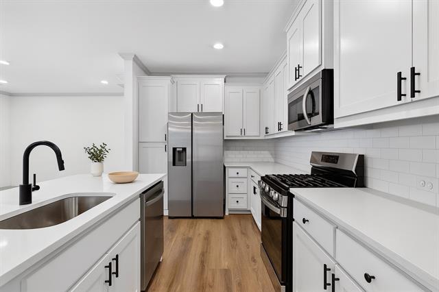 Photo - 560 Oak Crk Dr