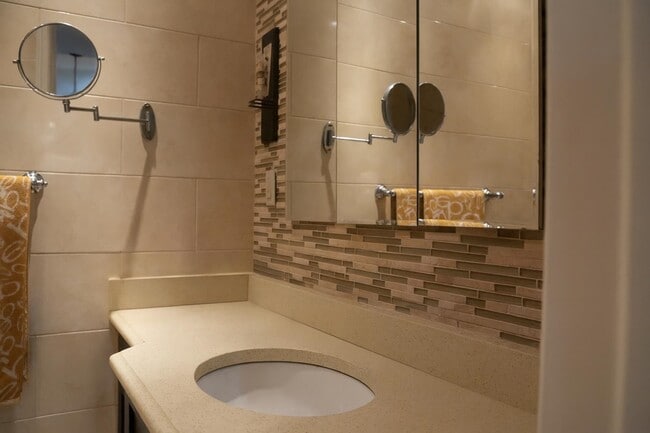 Photo - 217 44th St Unidad 5